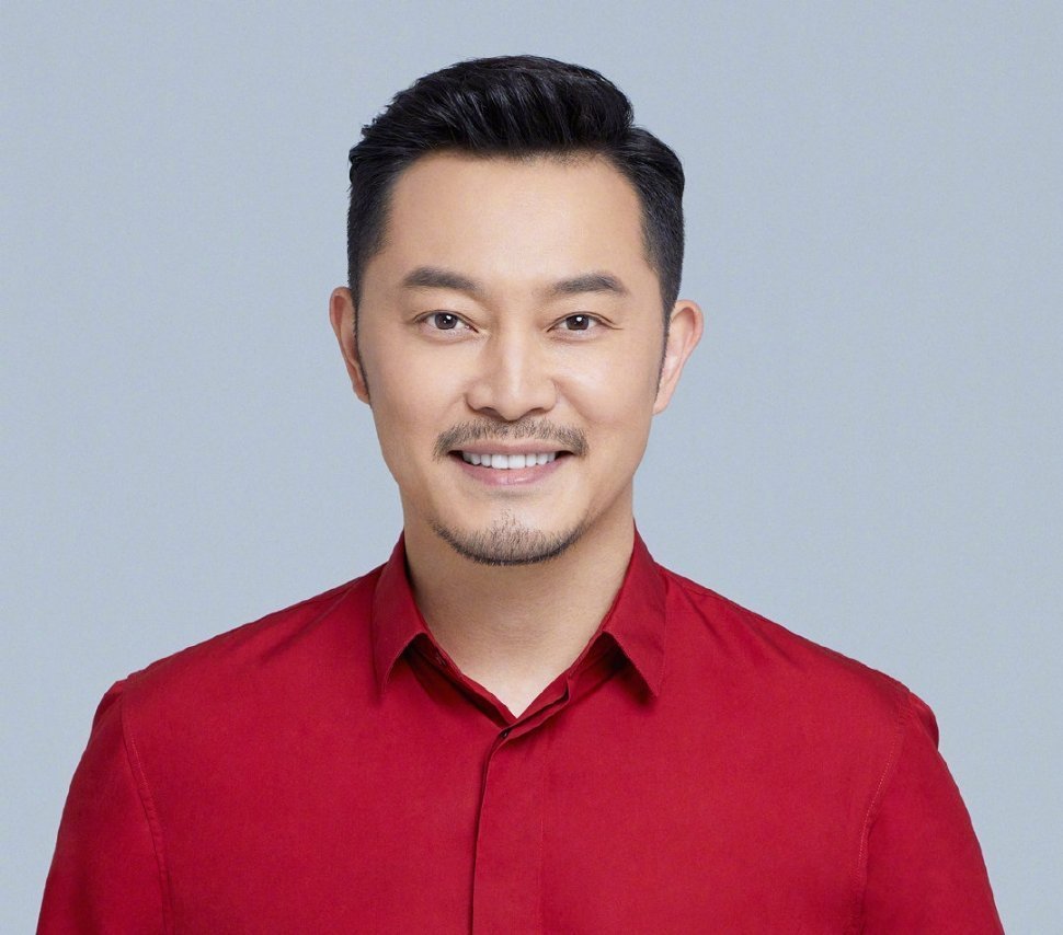 沙溢点赞性感网红照片，你怎么看这件事？