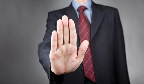 因拒诊中高风险地区患者，北京个别医院被约谈，你觉得该不该对其做出惩罚？