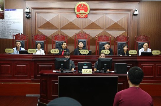 浙江一装修工刺死欠薪老板儿子获死刑,酿成这一悲剧的起因是什么?