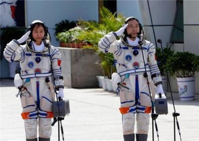 女航天员刘洋返回地球后,网传死亡是真是假?为何音讯全无?