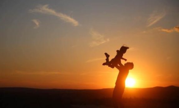 女儿表达父爱的说说