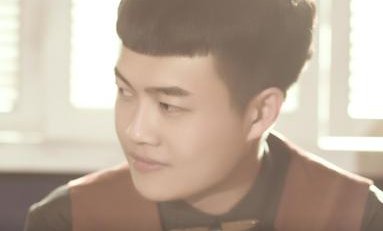 你在巴黎过得好吗那人对你好吗是什么歌