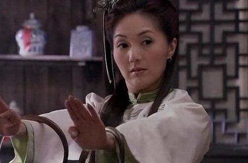 铁齿铜牙纪晓岚四中芊芊的故事在第几集开始的？