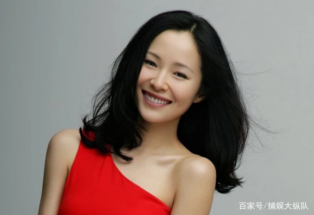 因与邓超传绯闻被孙俪封杀，十年后重返娱乐圈却混成这样，说的是谁？