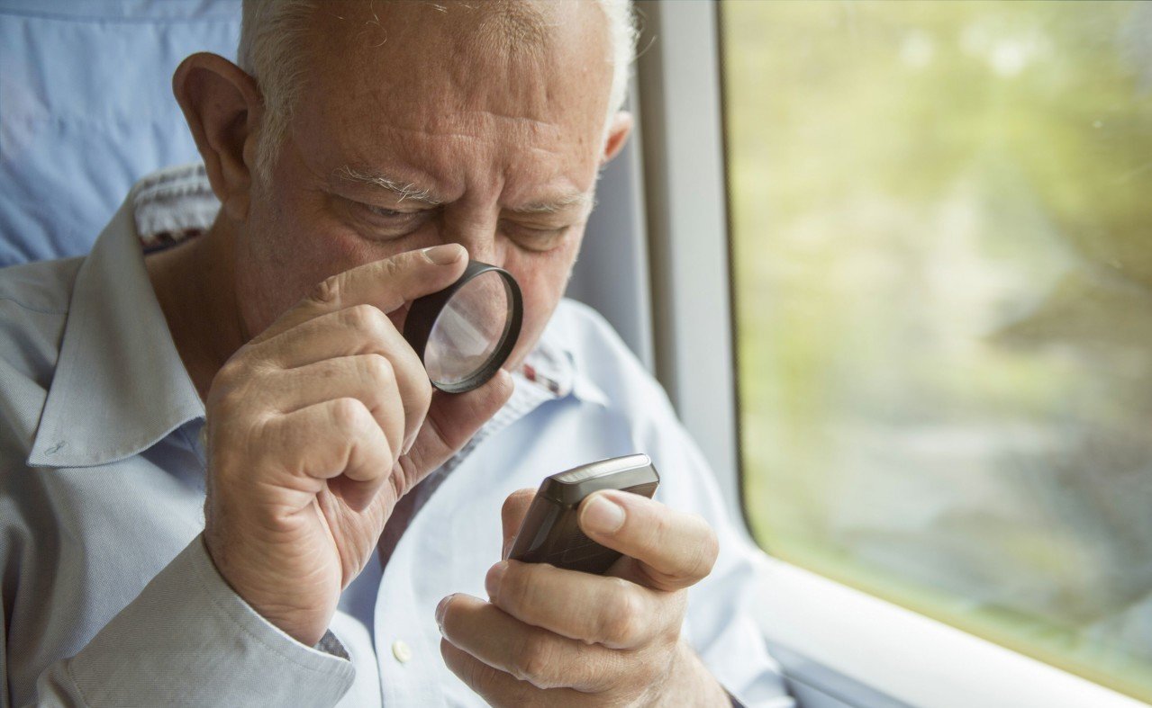 济公游本昌呼吁关注老人数字鸿沟，有哪些智能电子产品已有老年模式？