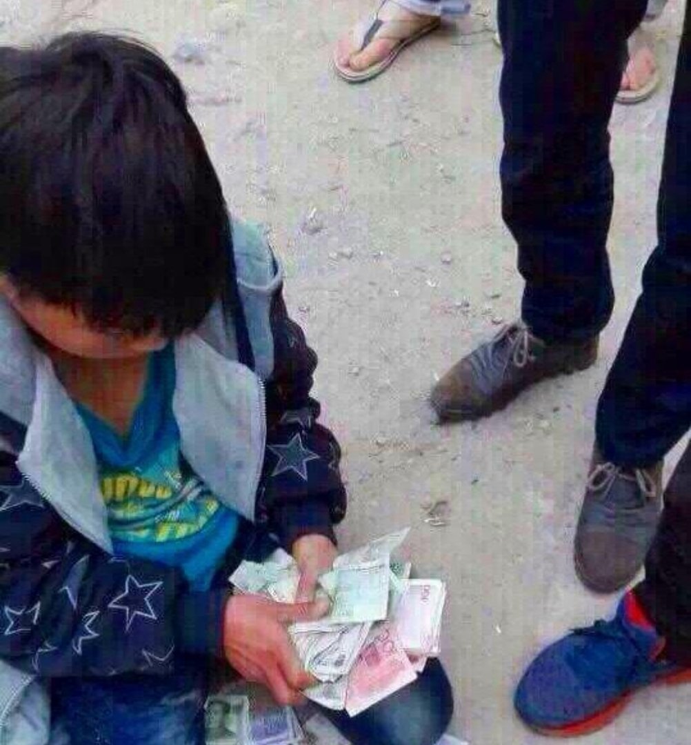 湖北一男孩偷10块钱被爸爸送到派出所，你认可这位父亲的教育方式吗？