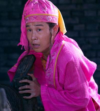 有一首歌歌词是:不要疯狂的迷恋我我只是个传说