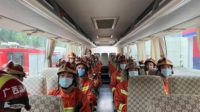 东航坠机乘客未婚夫发声，哪些信息值得关注？