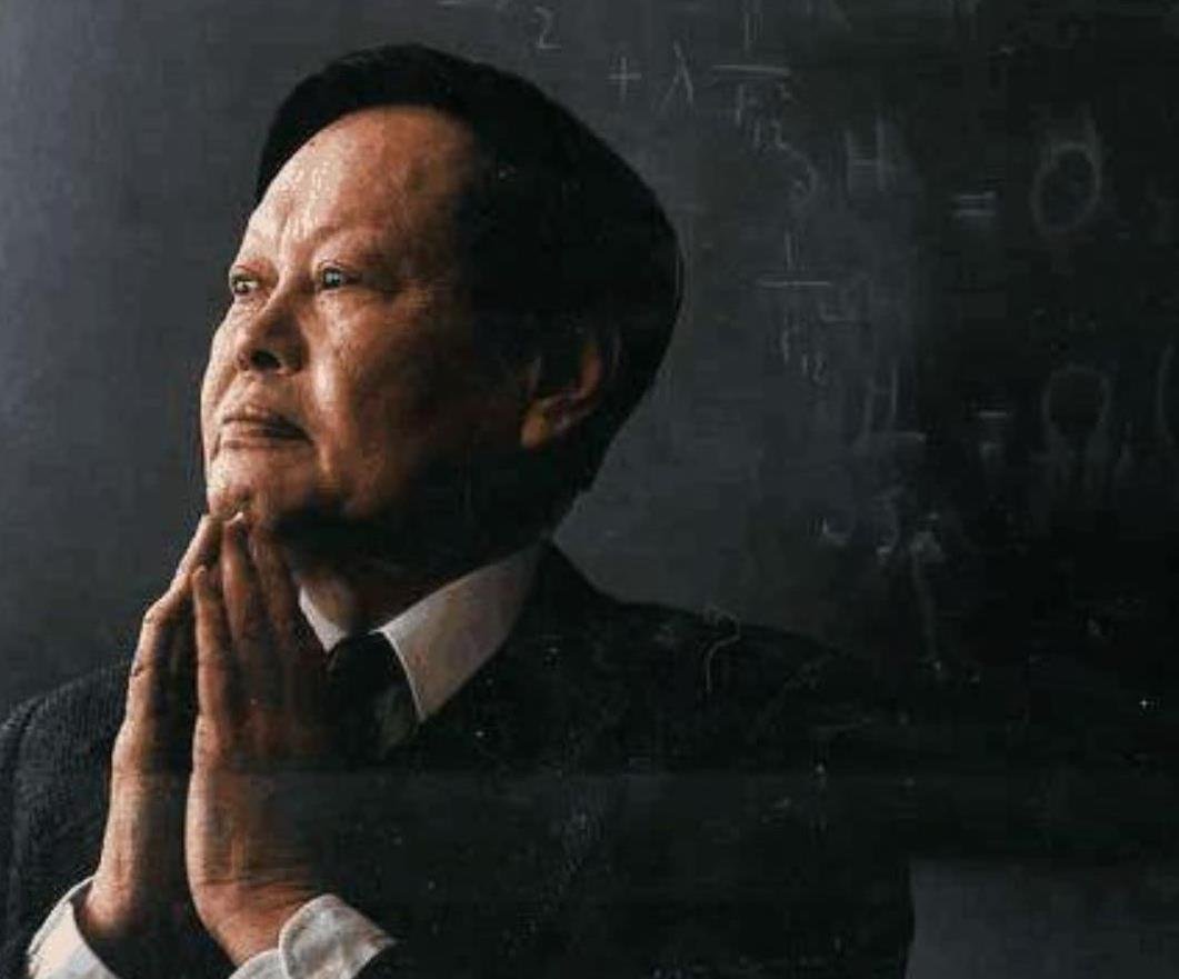 99岁的杨振宁先生寄语广大学子，他是个什么样的人？