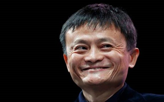 马云跟赌王到底哪一个更有钱？