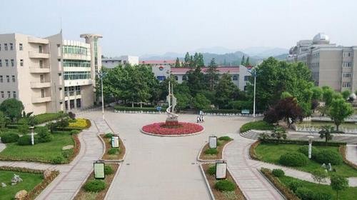 毛坦厂中学2022年招复读电话