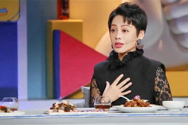 创4选手问宁静为什么要退团，宁静对此是如何回答的？