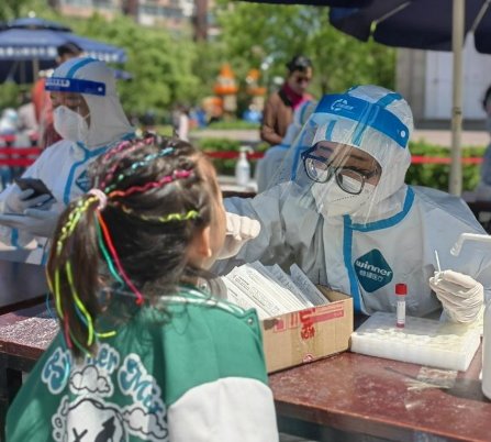 核酸采样员除了“捅嘴巴”，还需具备哪些技能？