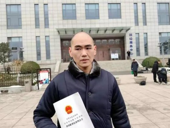 黑河恶势力案13名被告人再审后判无罪，终审判决为何会被推翻？