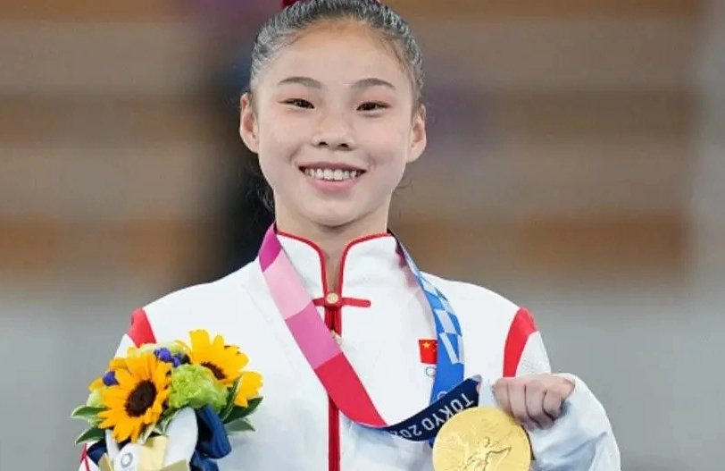 管晨辰说最想要的礼物是保温杯