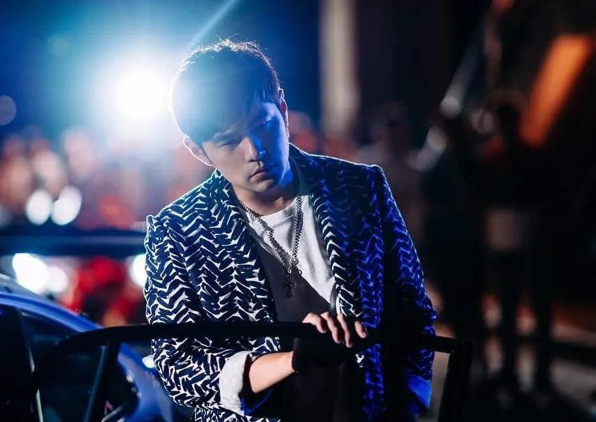 周杰伦即使一年不工作，被动收入都超乎想象，他一年究竟能赚多少钱？