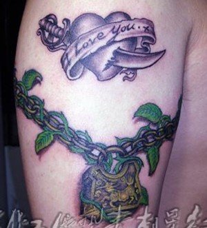 求一张正面吴尊手臂清晰的纹身图 大图