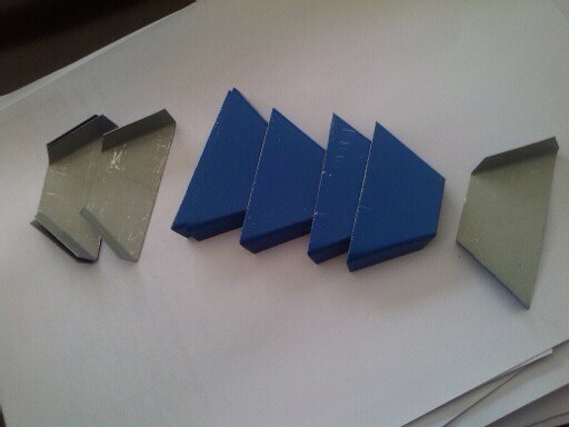 马鞍树属的下级分类