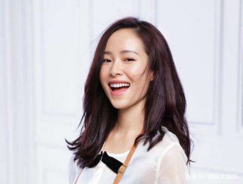 因与邓超传绯闻被孙俪封杀，十年后重返娱乐圈却混成这样，说的是谁？