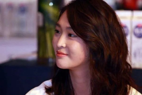 惠若琪马赛克事件告一段落，天津体育局道歉，为何她退役还这么火？