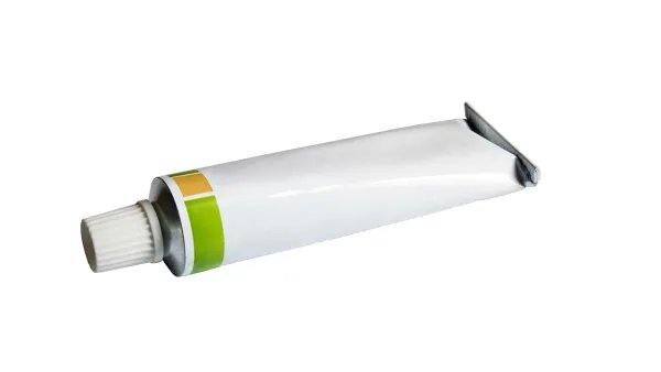 宝宝脸上长奶癣擦什么