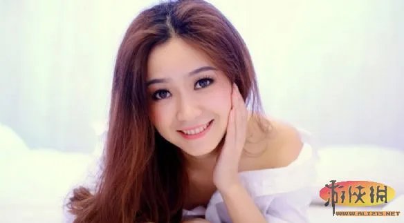 四川女神城管曝生活照：自爆微笑是执法必杀技