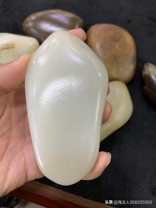 怎样挑选新疆和田玉把件？