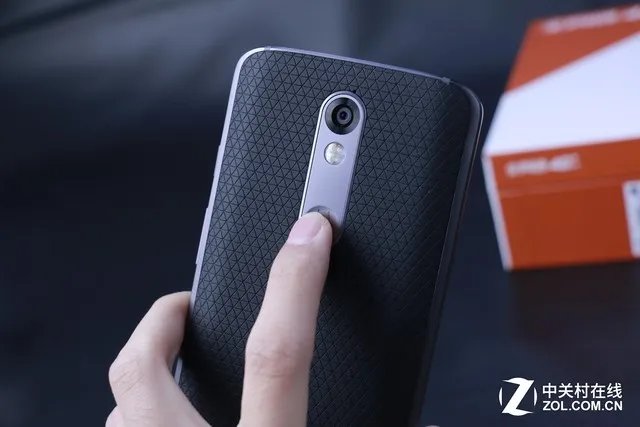 摔不碎的年末旗舰:Moto X 极全面评测