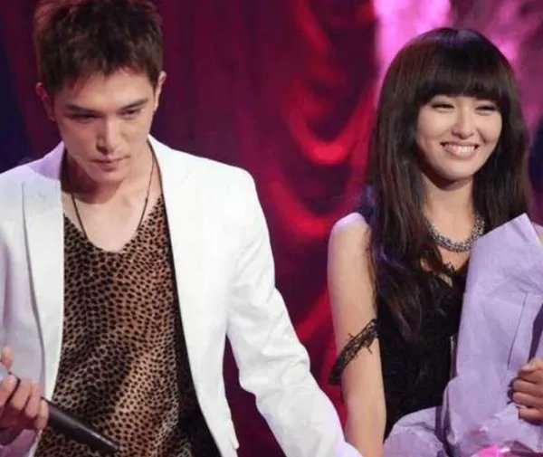 莫小齐曾被男友限制人生自由,娱乐圈还有哪些女星曾遭遇渣男?