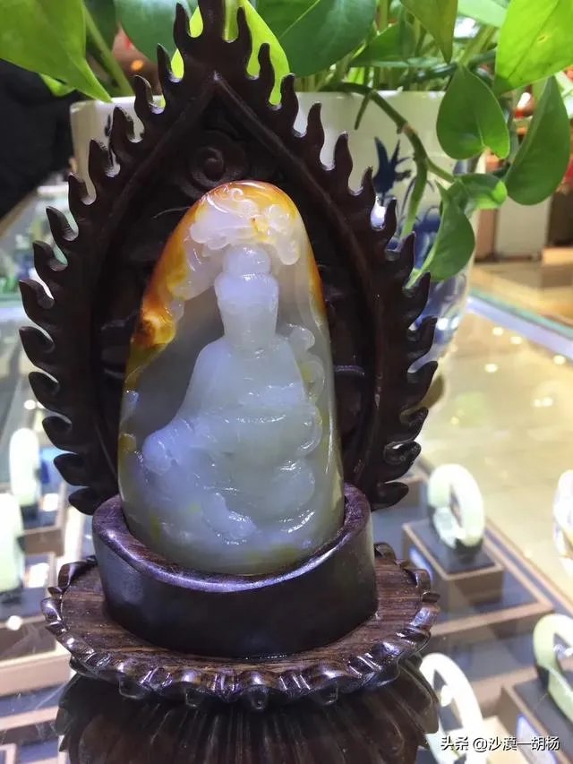 怎样挑选新疆和田玉把件？