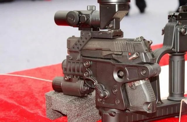 拐弯枪是枪管拐弯吗?