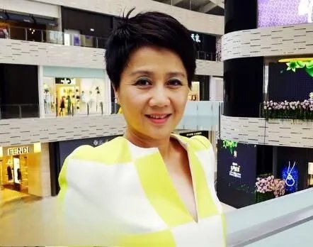 何猷君是什么人 赌王几岁生的何猷君他的生母是几太