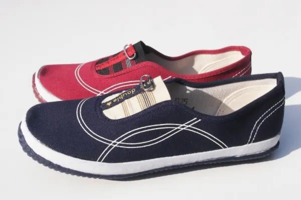 跳远穿什么鞋最好？