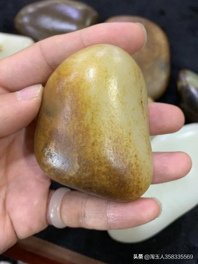 怎样挑选新疆和田玉把件？