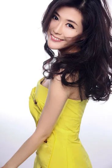 汤晶媚资料背景老公是谁三级禁照 谷智鑫汤晶媚什么关系婚纱照