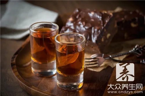 怎样用杨梅泡酒？