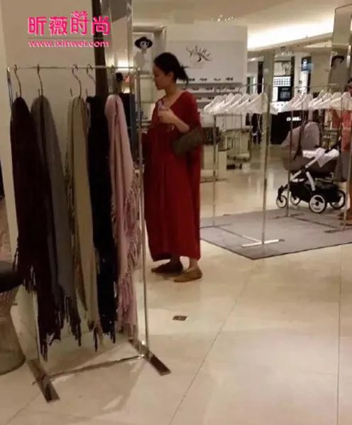 传谢霆锋求婚遭拒：一连求了3次未料被女方拒绝