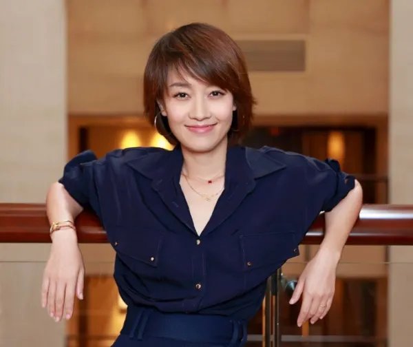 莫小齐曾被男友限制人生自由,娱乐圈还有哪些女星曾遭遇渣男?