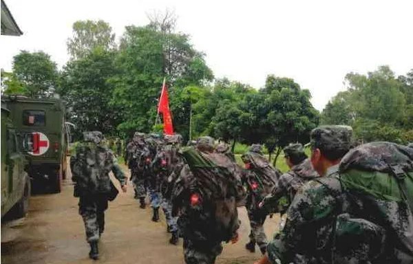 解放军驰援老挝失去做什么?