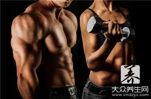 哑铃练胸肌最好的方法