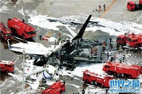 华航怪异事件录音,全程出现毛骨悚然的哭喊声