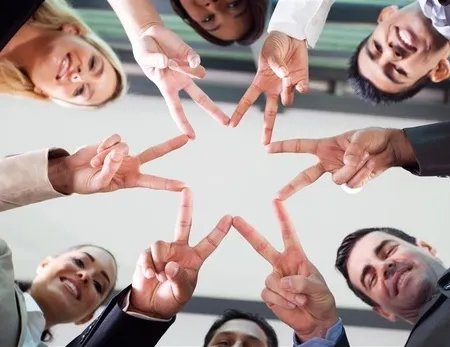 “小紫孩”获救 地震先心病患儿度过手术危险期