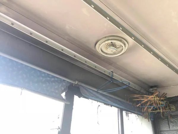 上海一电动车行起火造成什么后果?