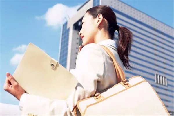 如何看待“学得好不如嫁得好”这个观点?