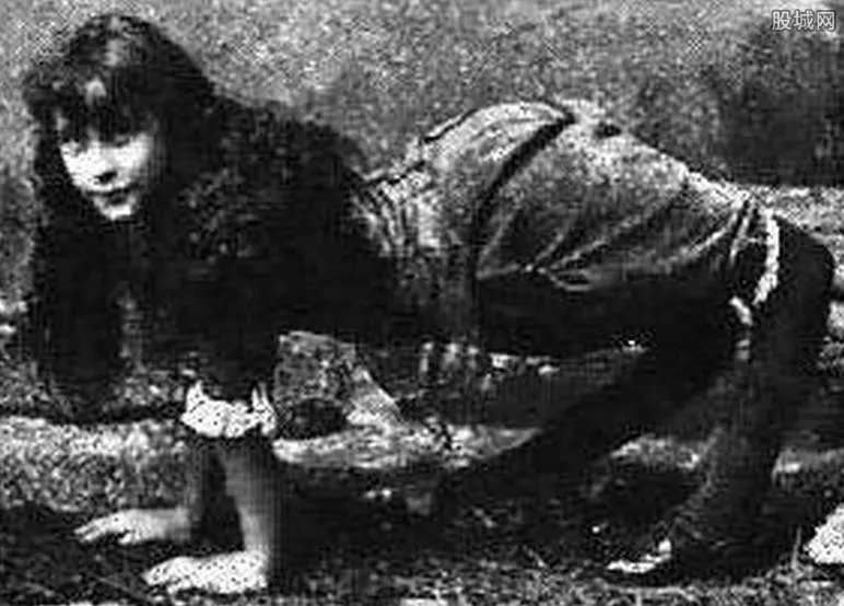 人类历史上九大怪胎四腿女人和独角兽 胆小慎入好可怕