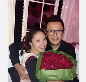 郭涛生日妻子微博晒照  揭秘其与石头妈李燃恋爱过程