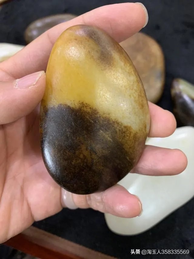 怎样挑选新疆和田玉把件？