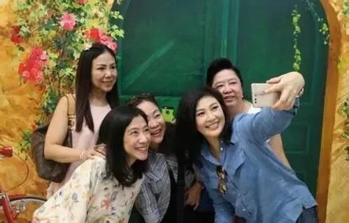 英拉失踪后首次现身到底出于哪些考虑