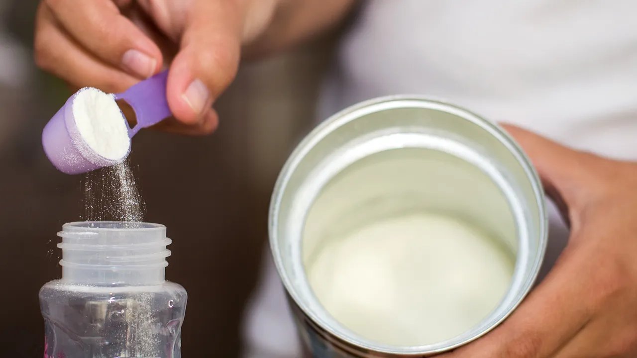 选择婴幼儿配方奶粉要四看