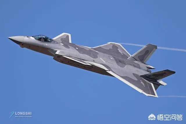 歼20首飞8周年之际,大家认为歼20下一步会有哪些改进和发展?